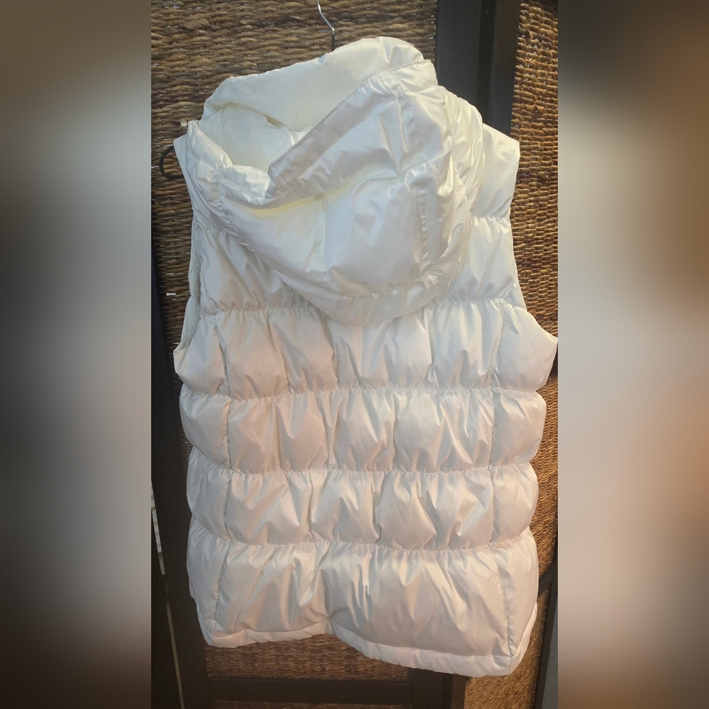 Super Warm Down Vest - Picture 2 of 4